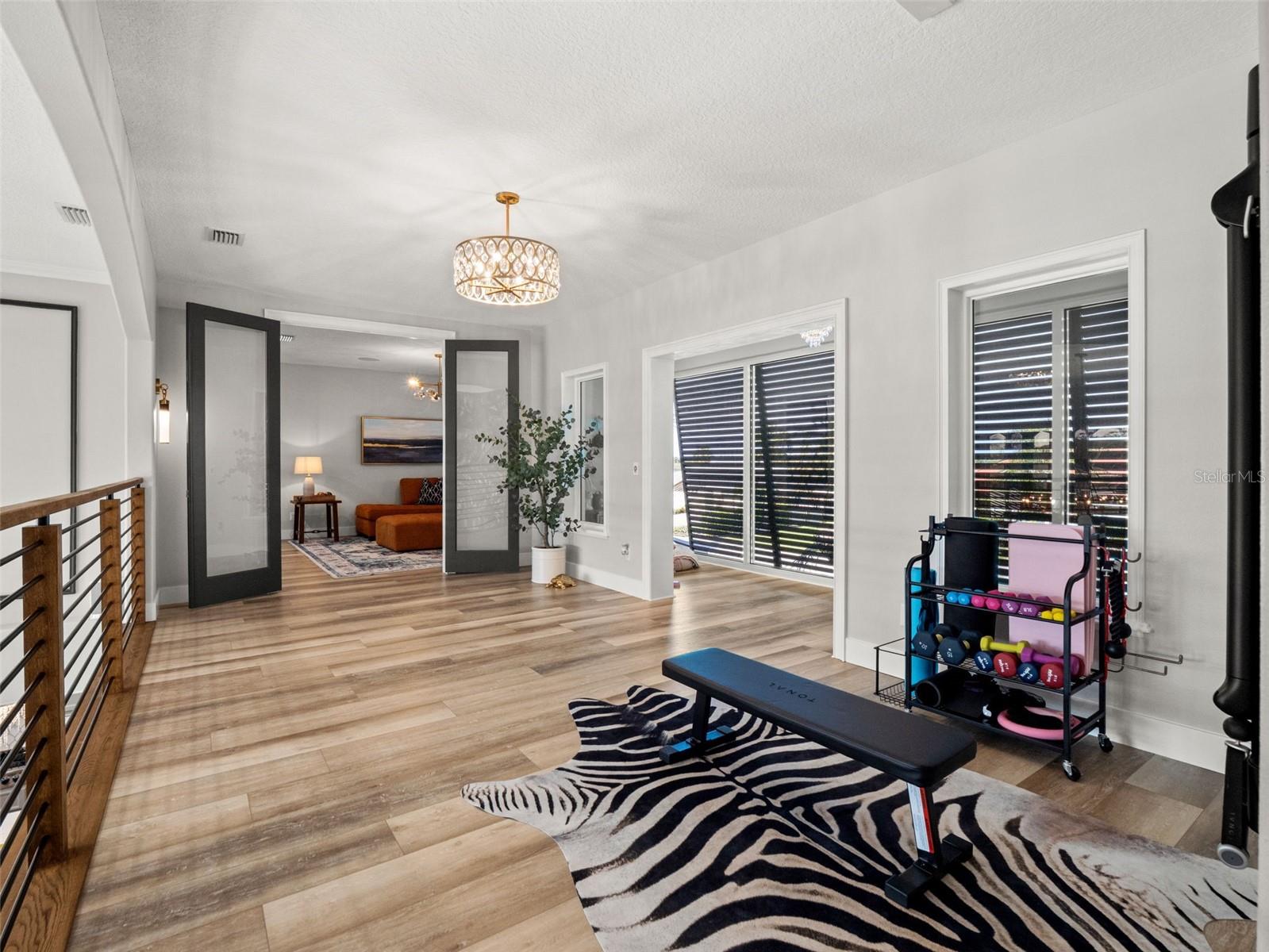 YACHT CLUB ISLAND ESTATE - Residential