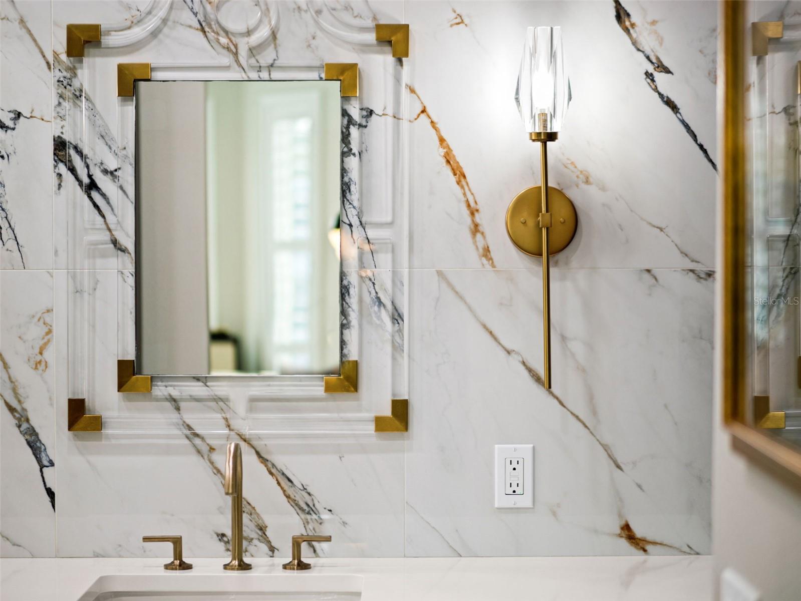 YACHT CLUB ISLAND ESTATE - Residential