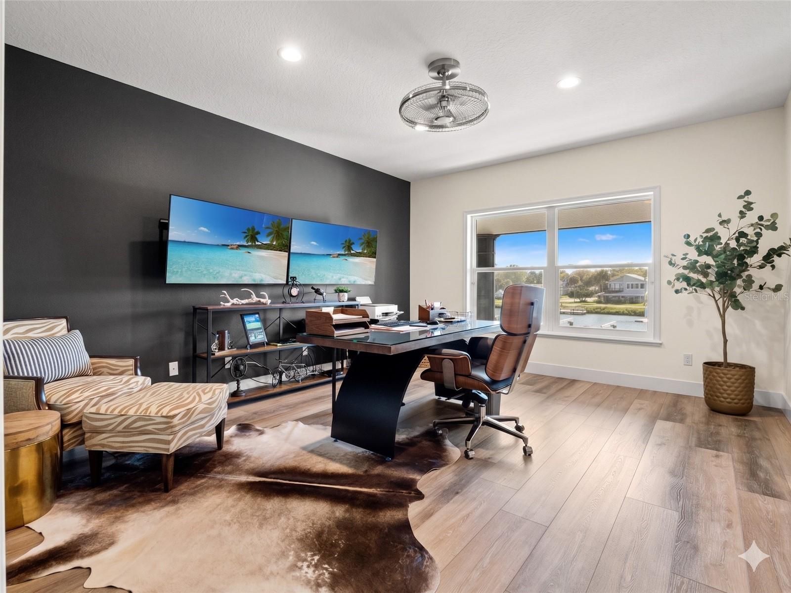 YACHT CLUB ISLAND ESTATE - Residential