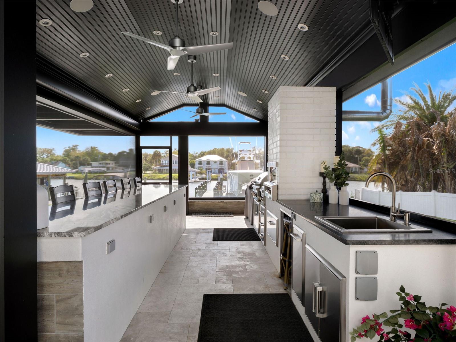 YACHT CLUB ISLAND ESTATE - Residential