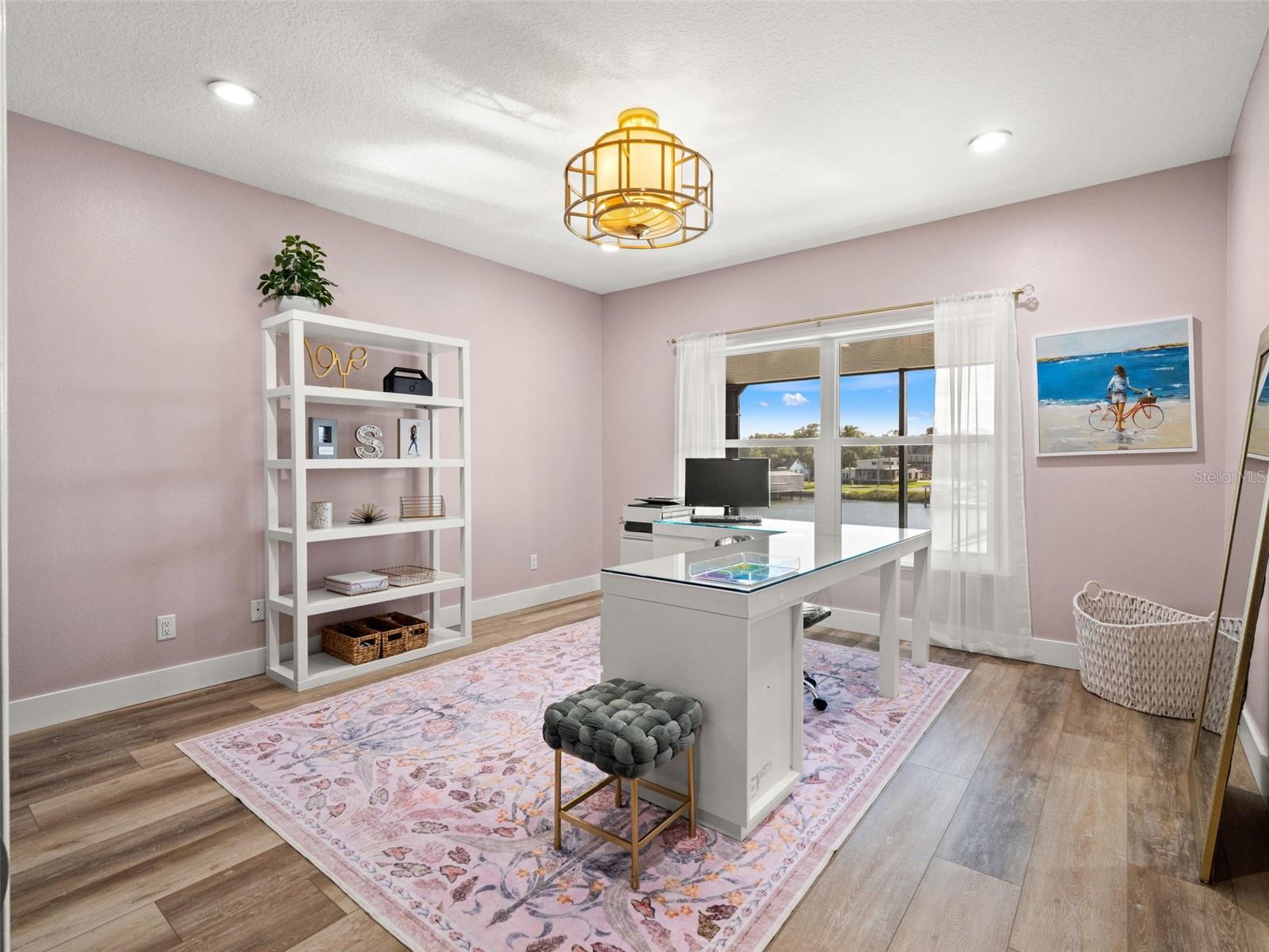 YACHT CLUB ISLAND ESTATE - Residential