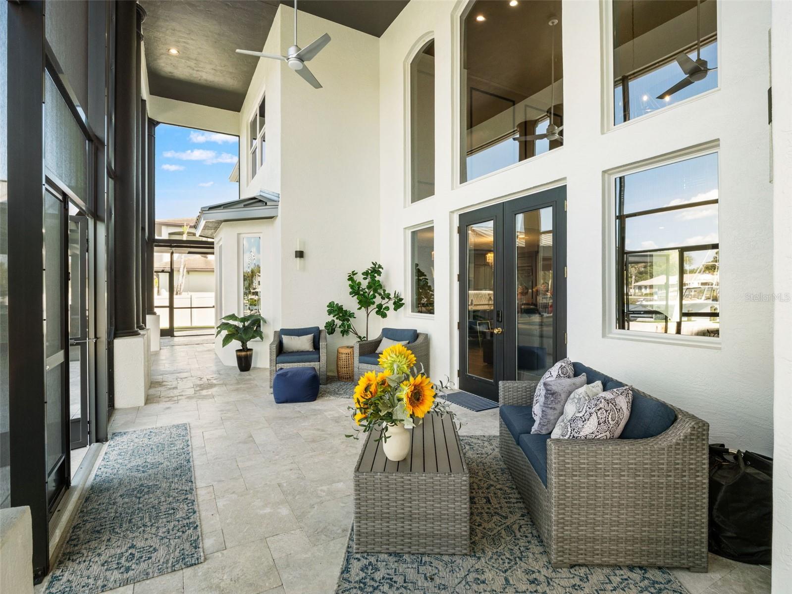 YACHT CLUB ISLAND ESTATE - Residential