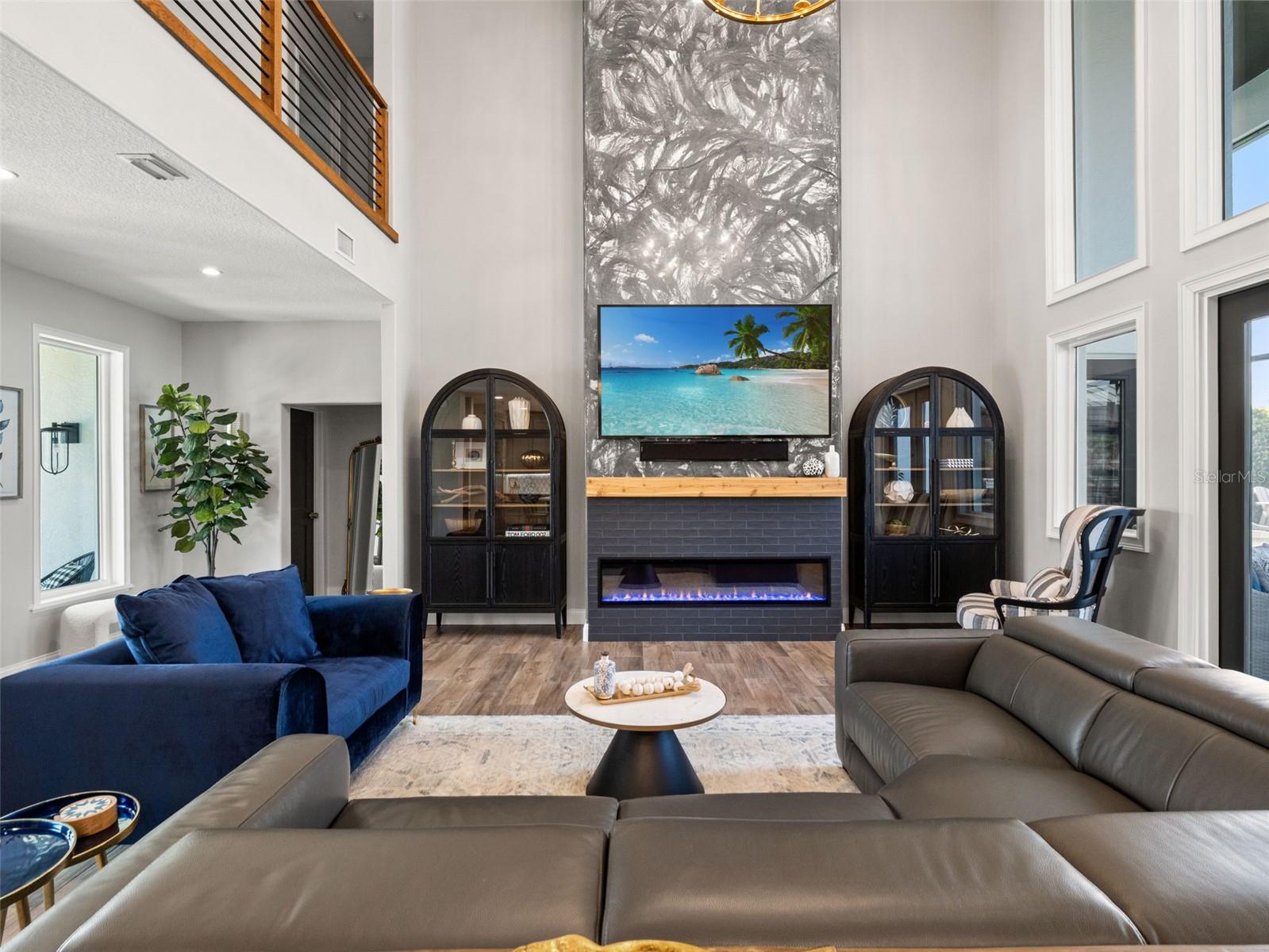 YACHT CLUB ISLAND ESTATE - Residential