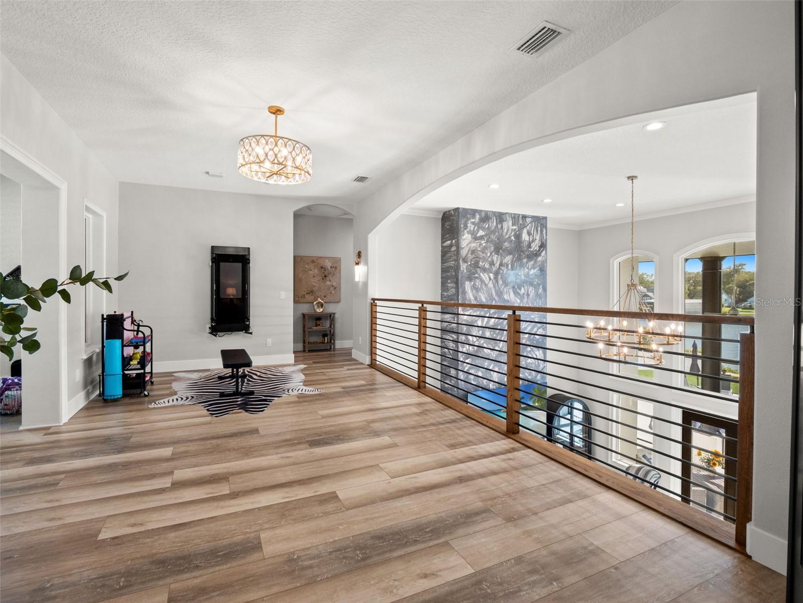 YACHT CLUB ISLAND ESTATE - Residential