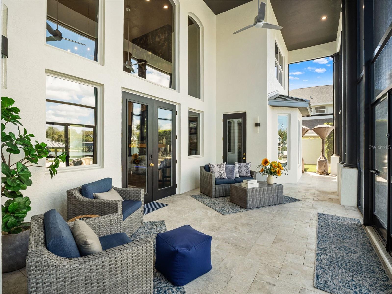 YACHT CLUB ISLAND ESTATE - Residential