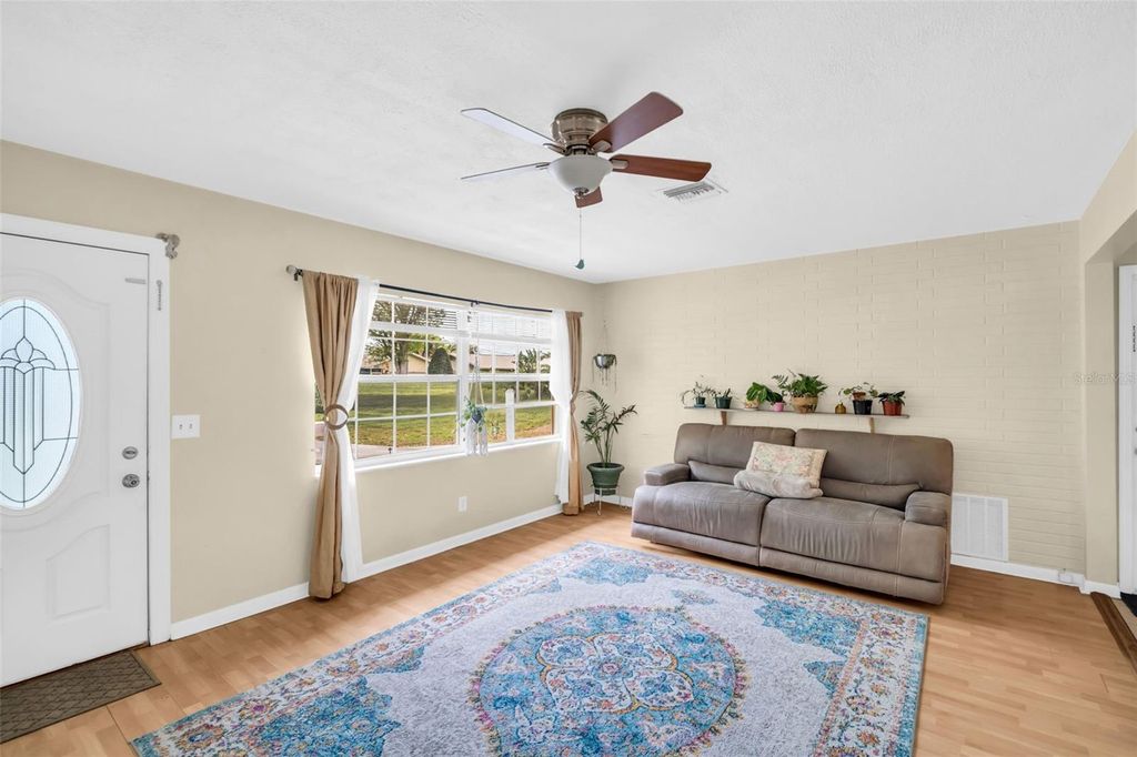 Photo of 1097 Kenwood Drive, Dunedin, FL 34698 (MLS # TB8488110)