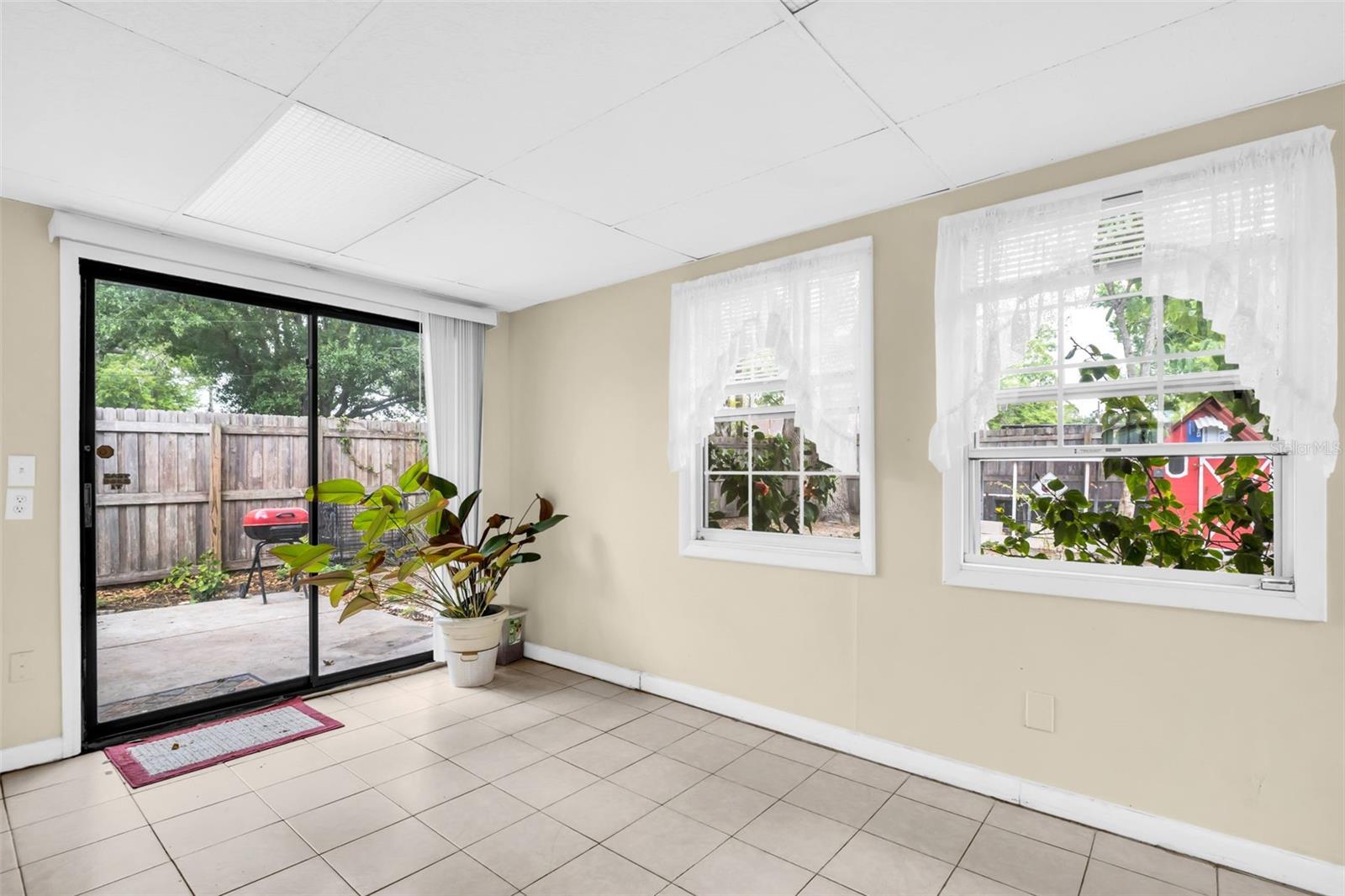 LOFTY PINE ESTATES 1ST ADD - Residential