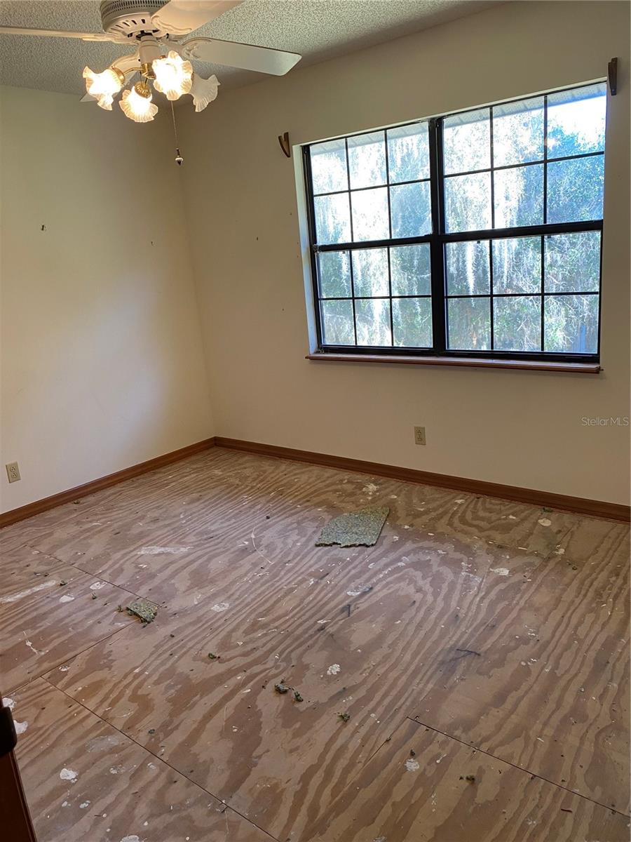 THE PINES - Residential