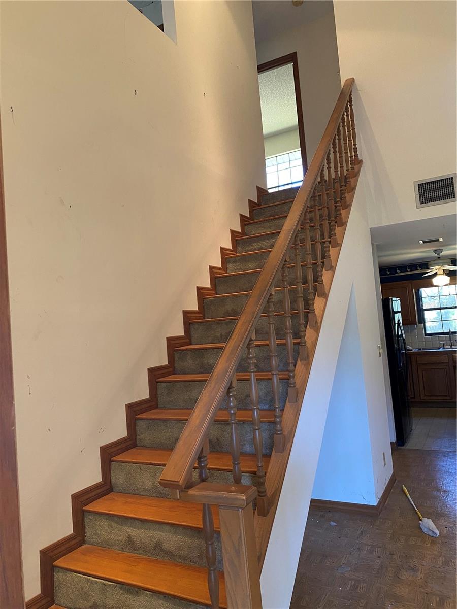 THE PINES - Residential