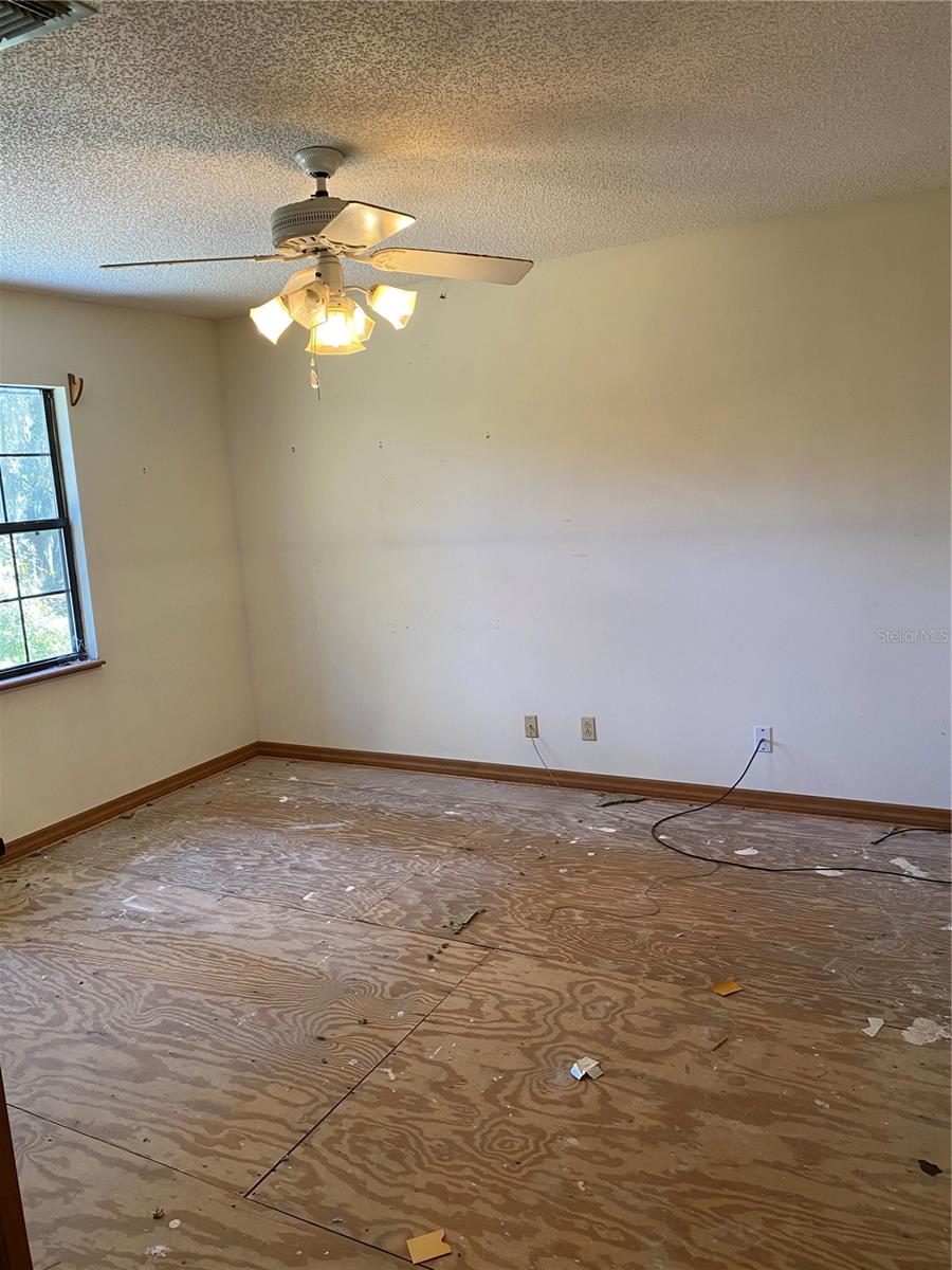 THE PINES - Residential