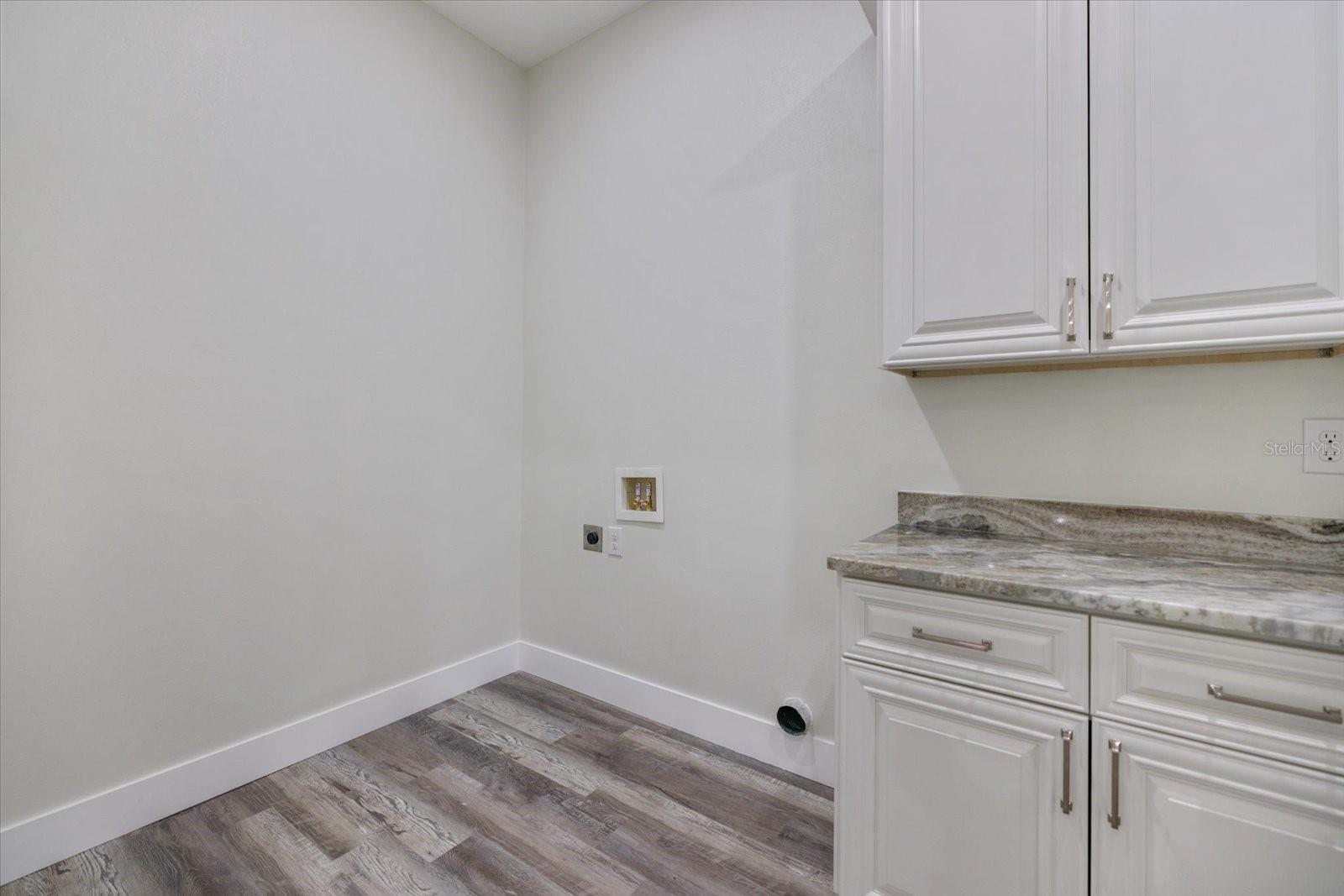 SARASOTA SPGS - Residential