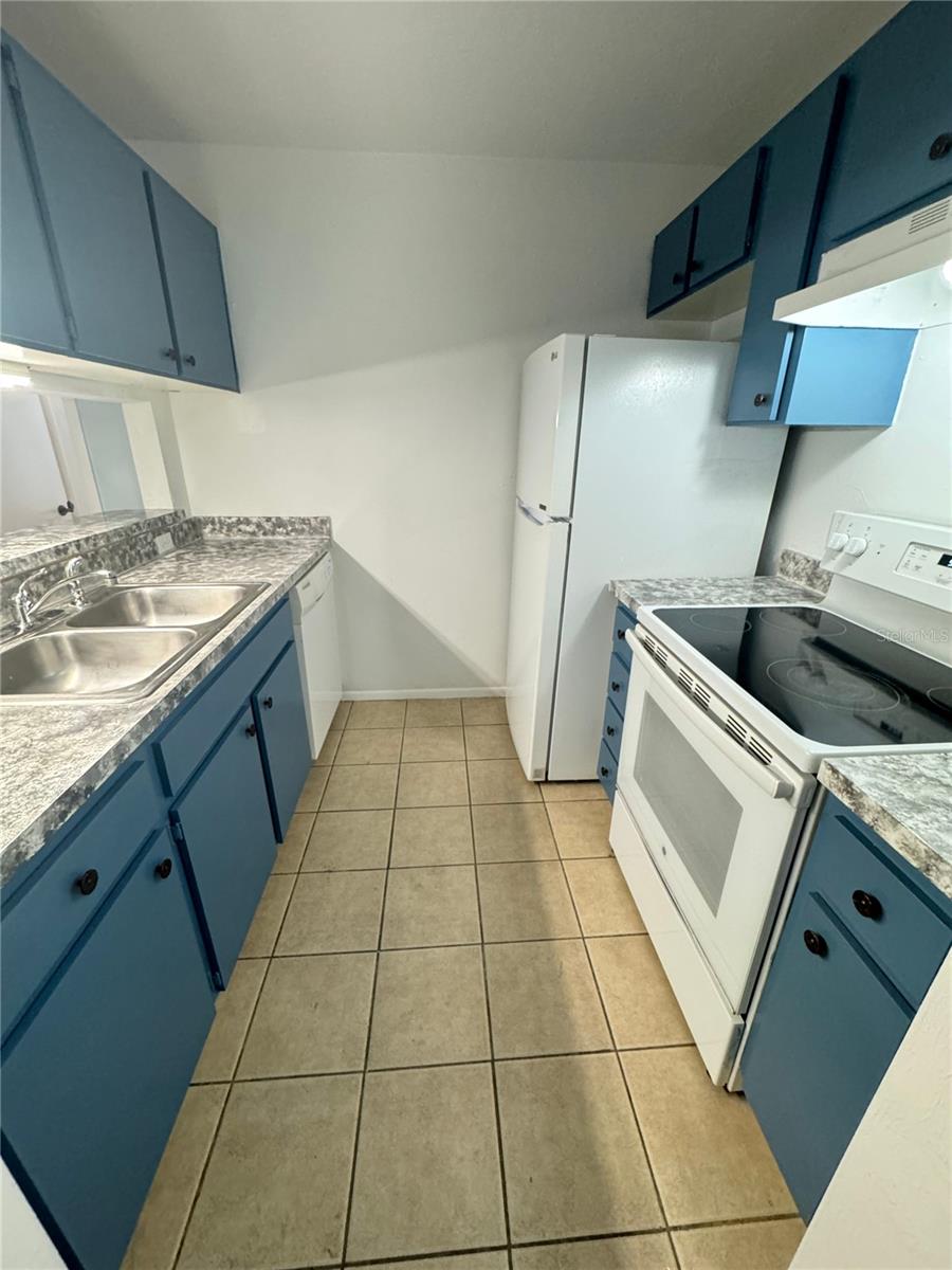 4000 SW 23RD STREET 1-106