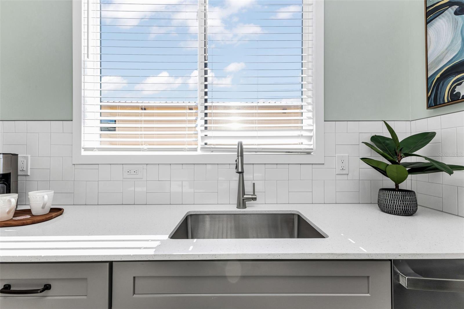 SOLANA COTTAGE RESORT - Residential