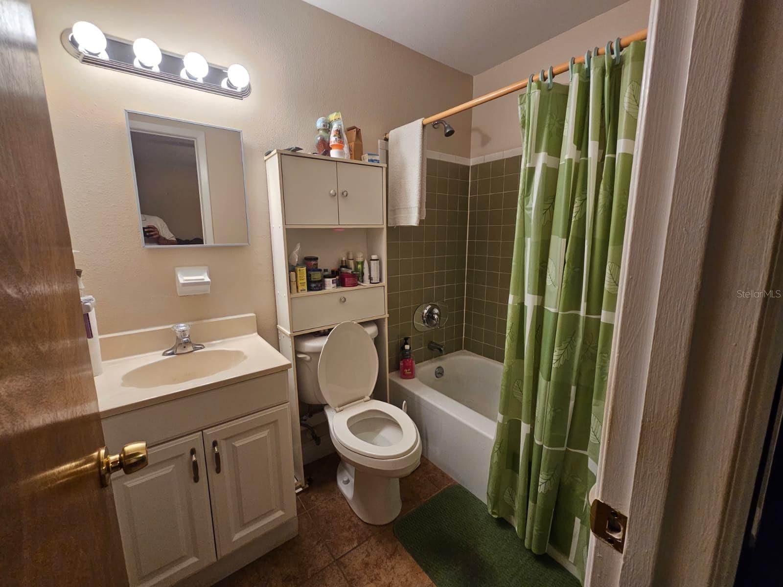 MALIBU GROVES TENTH ADD - Residential