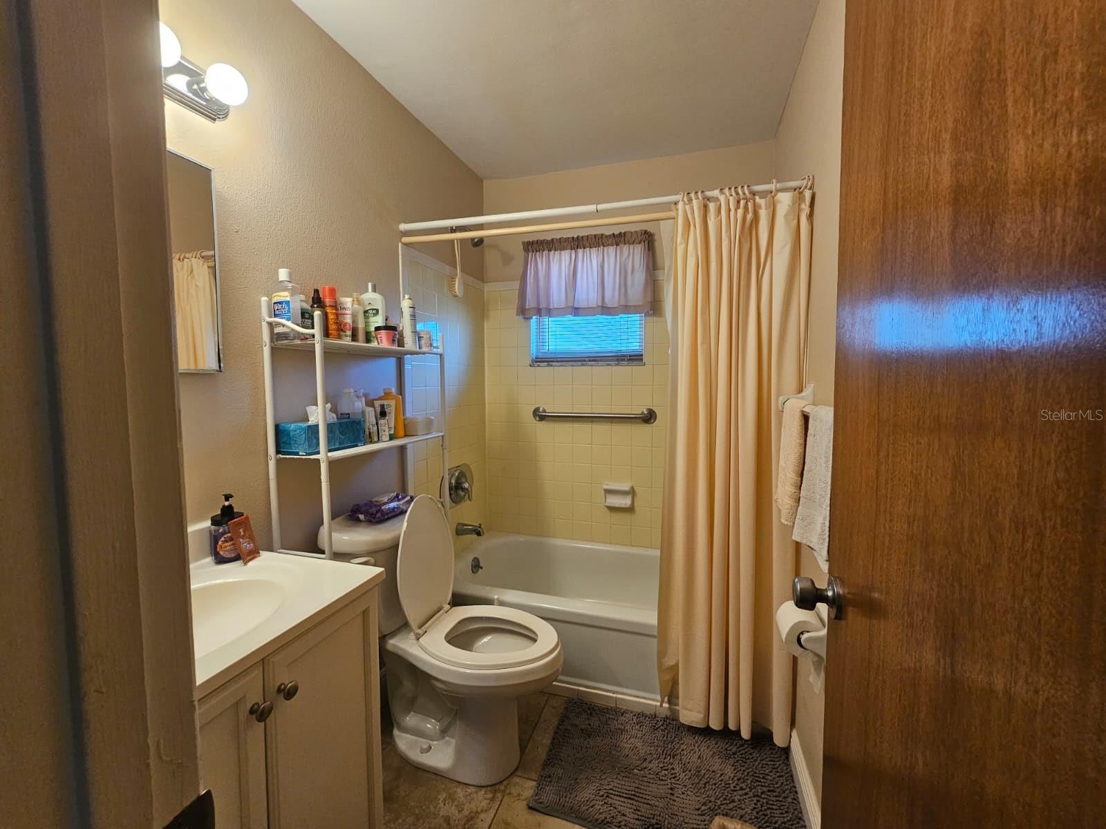 MALIBU GROVES TENTH ADD - Residential