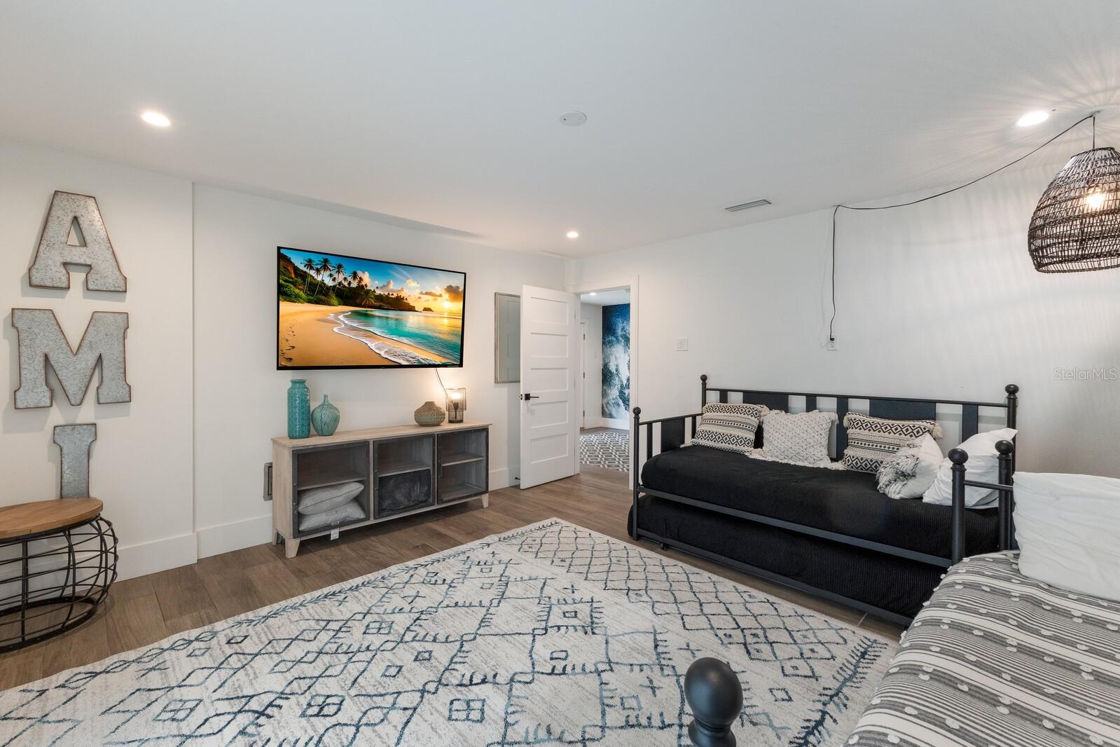 WEST WIND SHORES - Residential