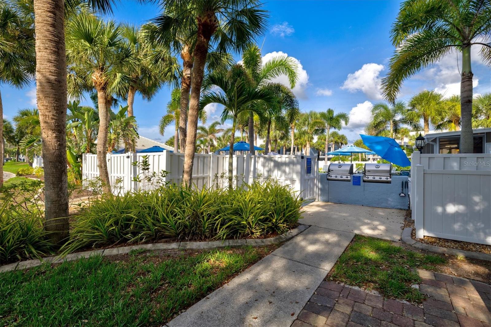 FARMINGTON VISTAS - Residential