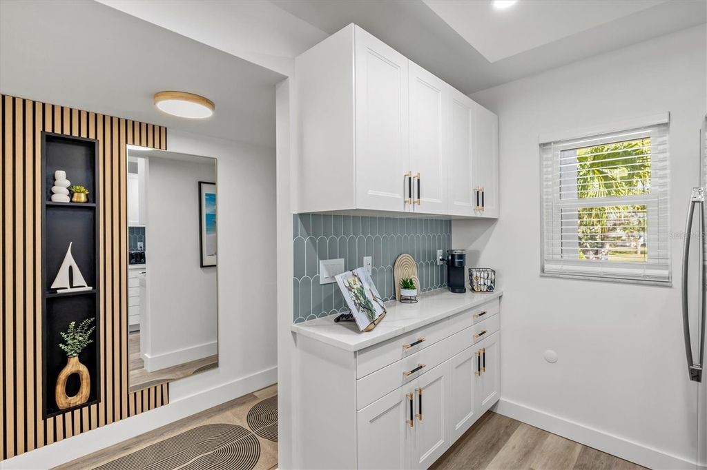 Photo of 437 Cerromar Lane #424, Venice, FL 34293 (MLS # N6144387)