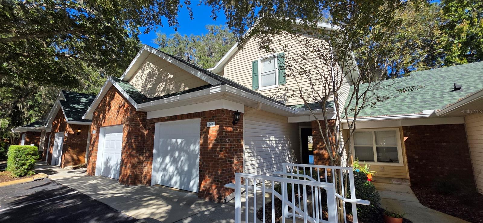 GREENS CONDOS AT WEST END - Residential