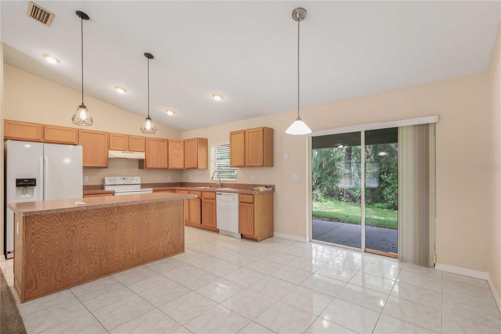 INVERNESS HLNDS UN #9 - Residential