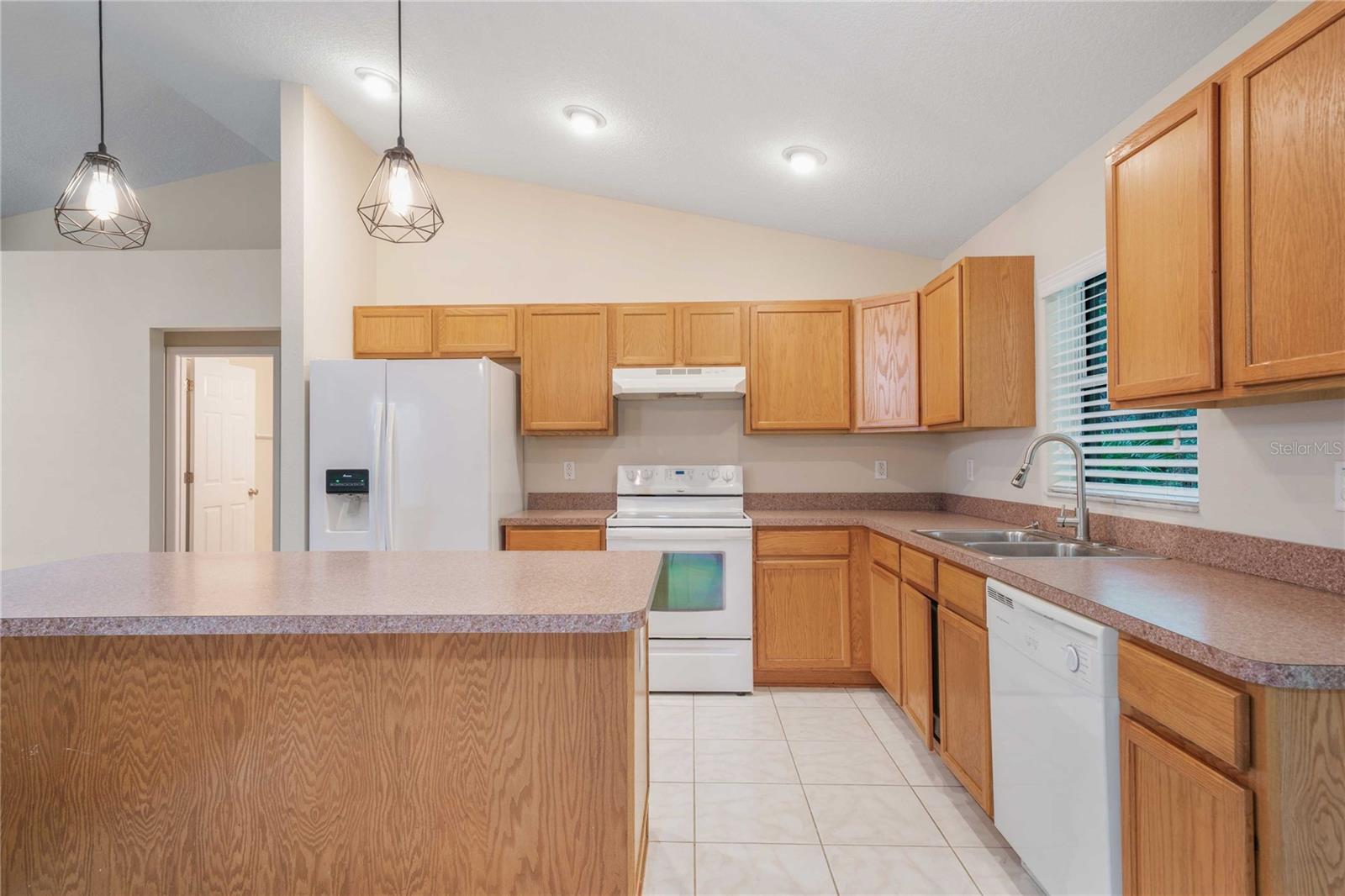 INVERNESS HLNDS UN #9 - Residential