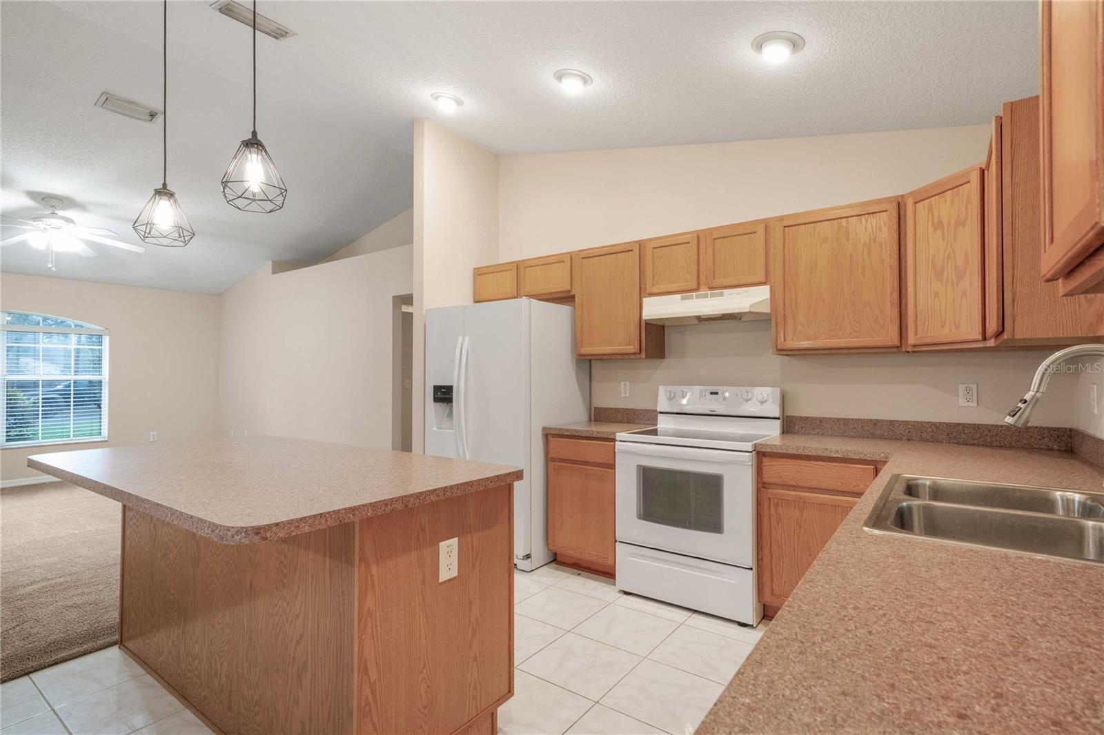 INVERNESS HLNDS UN #9 - Residential