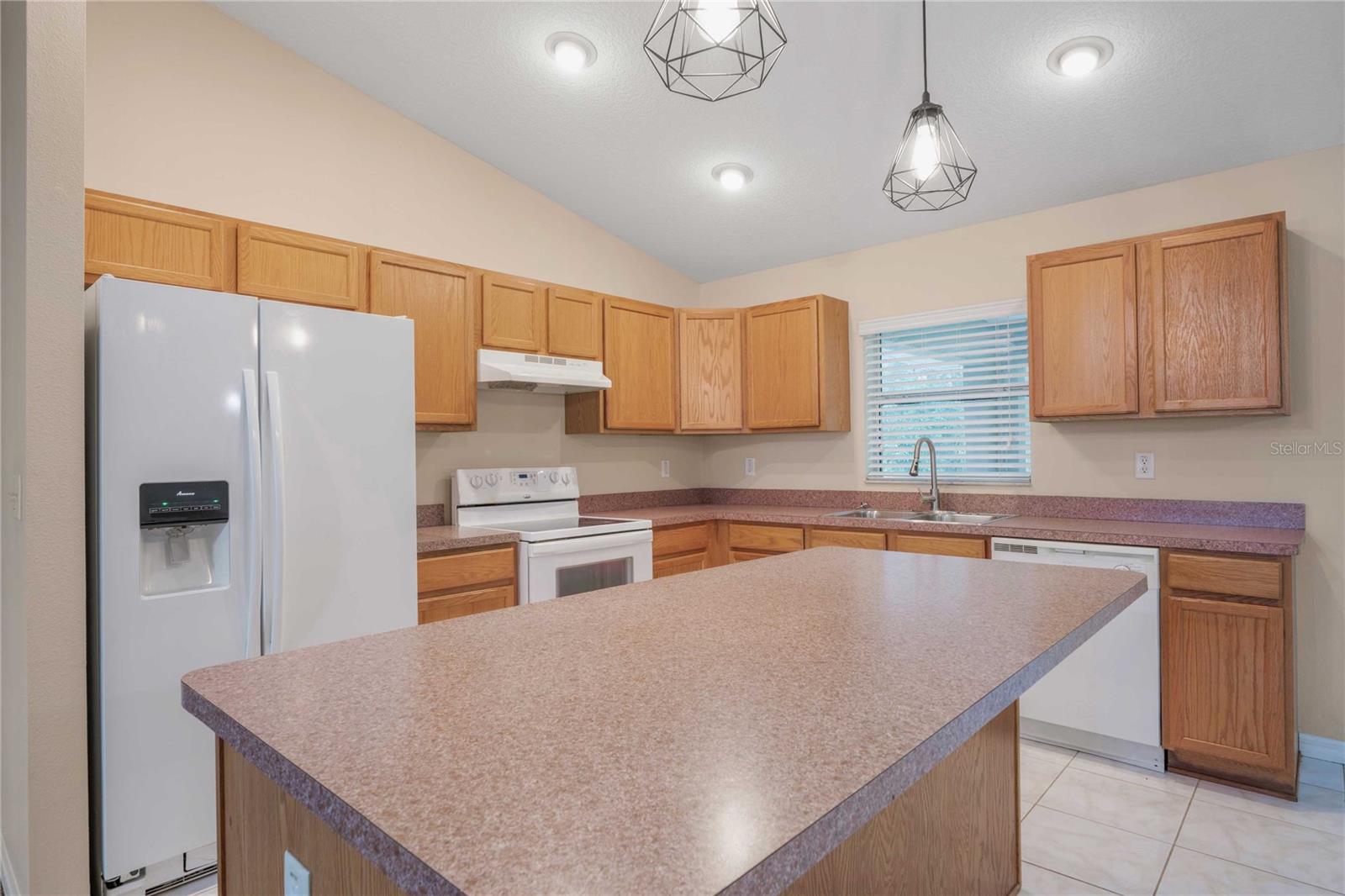 INVERNESS HLNDS UN #9 - Residential