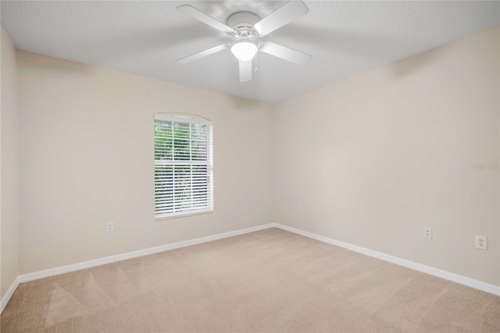 INVERNESS HLNDS UN #9 - Residential