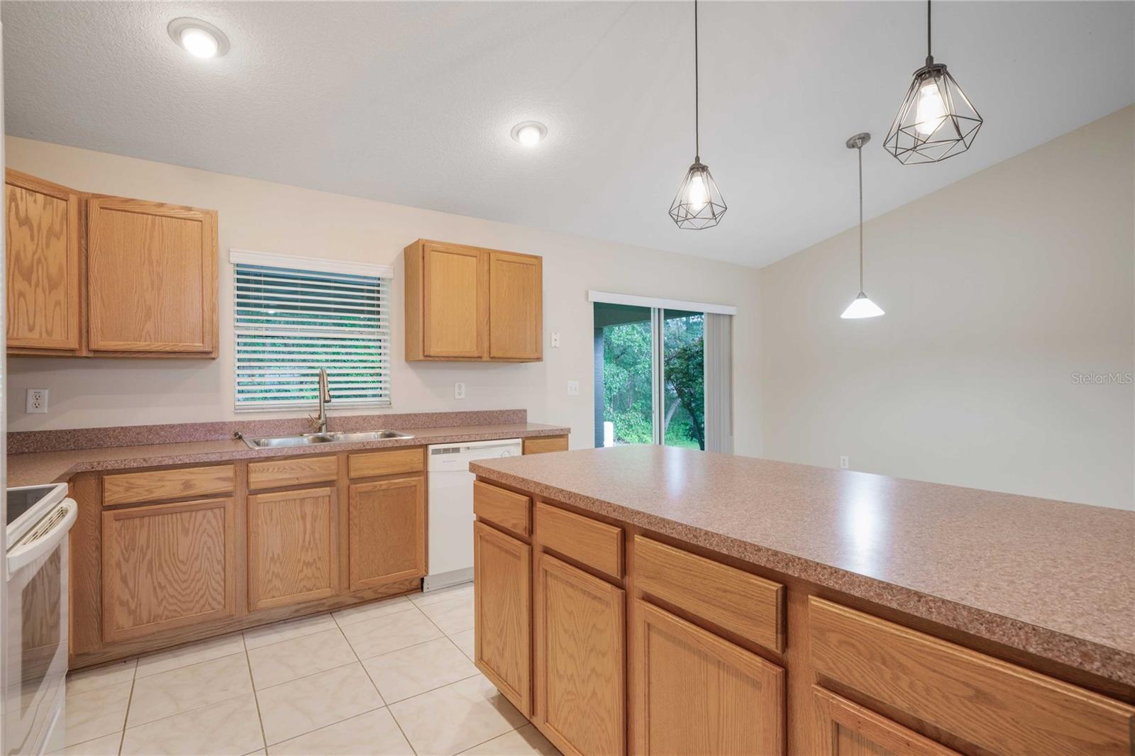 INVERNESS HLNDS UN #9 - Residential