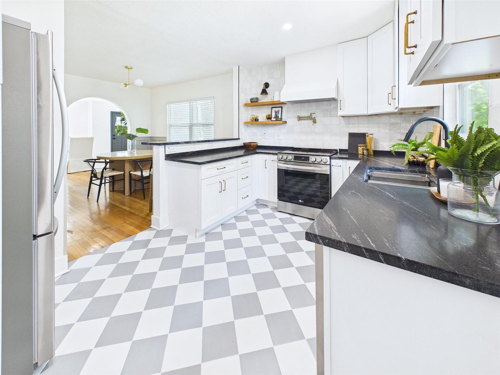 MANOR HEIGHTS - Residential