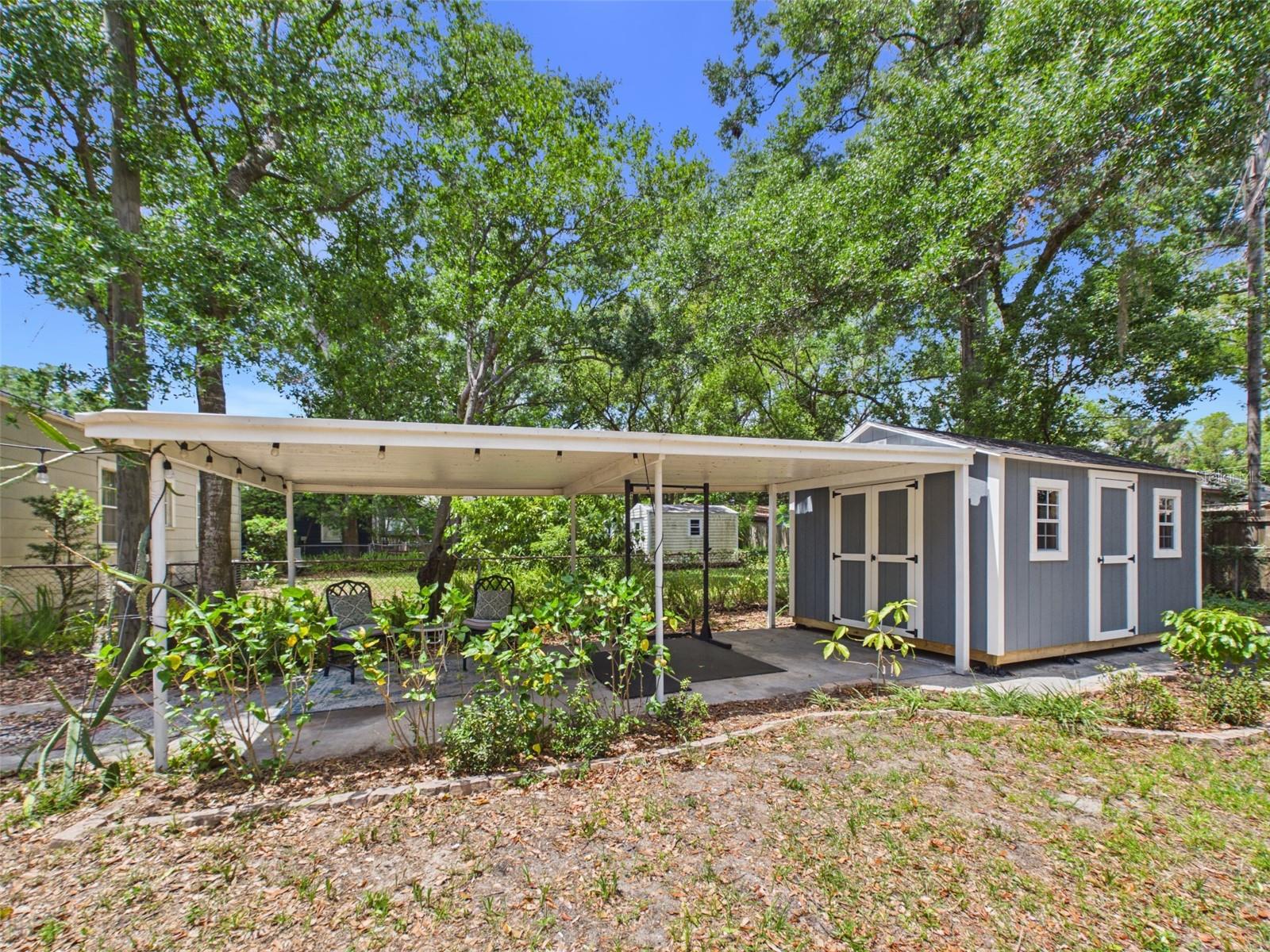 MANOR HEIGHTS - Residential