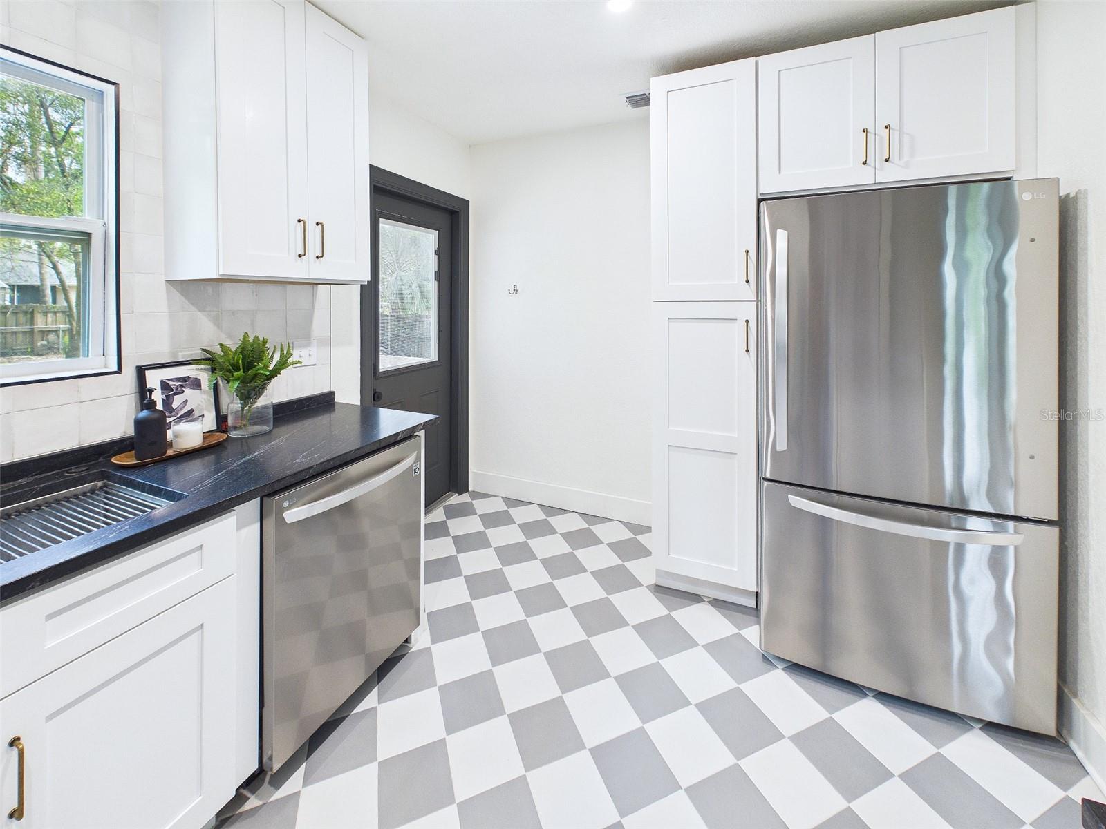 MANOR HEIGHTS - Residential