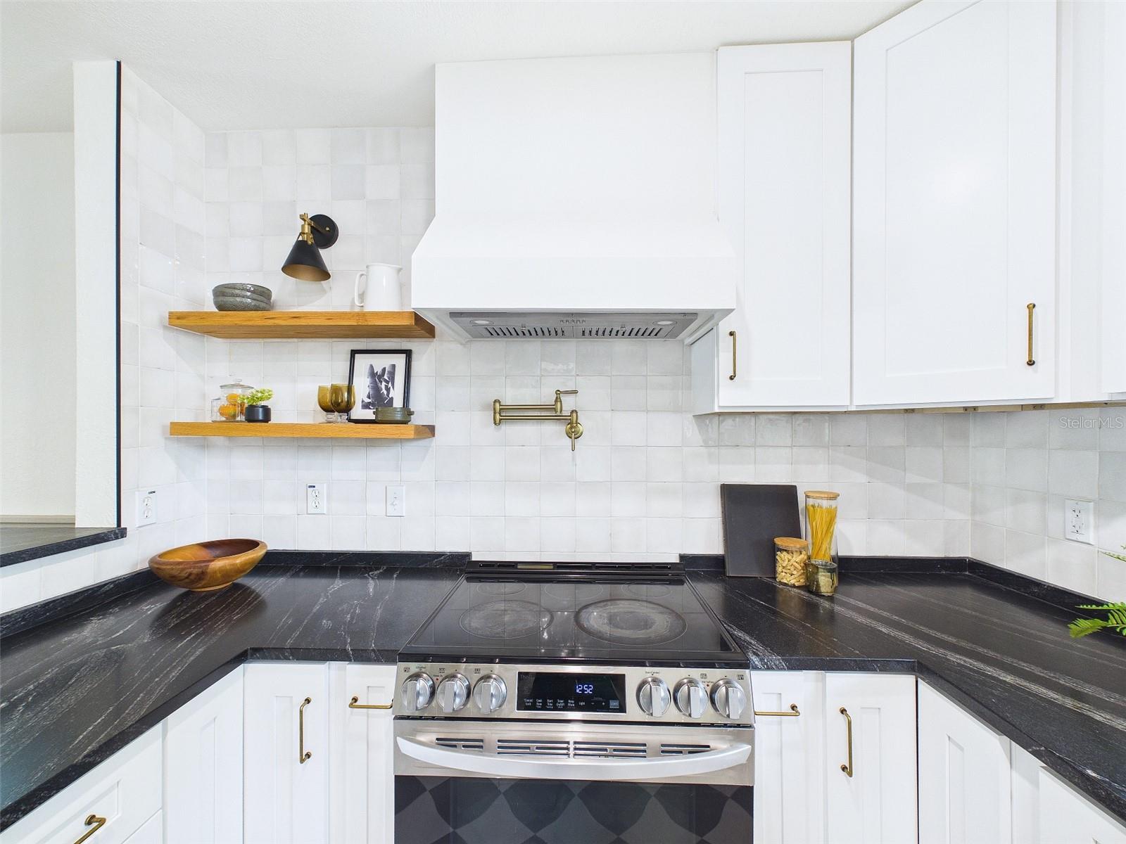 MANOR HEIGHTS - Residential