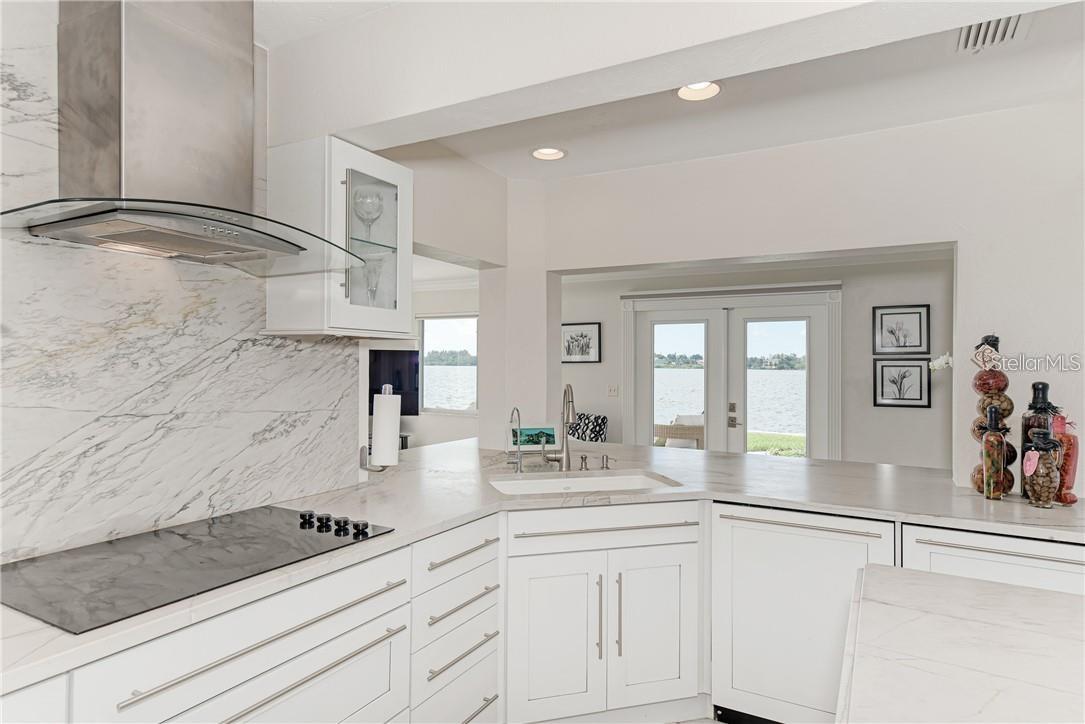 SOUTHPOINTE SHORES - Residential