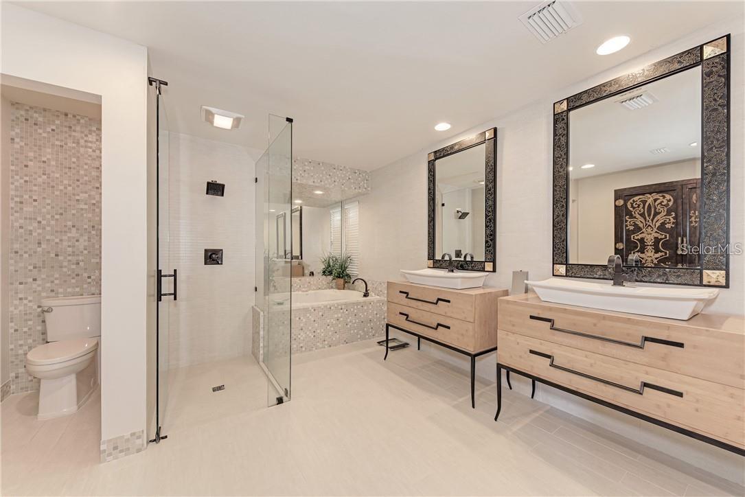 SOUTHPOINTE SHORES - Residential