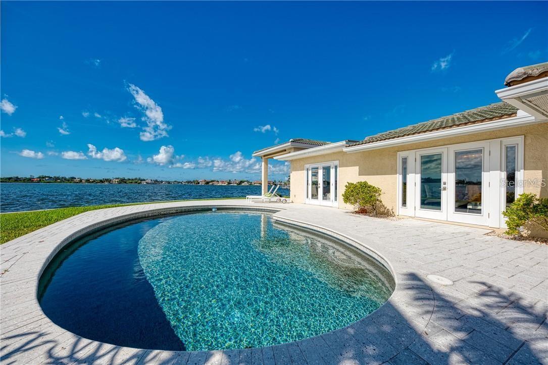 SOUTHPOINTE SHORES - Residential