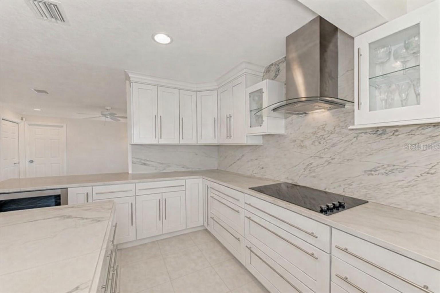 SOUTHPOINTE SHORES - Residential