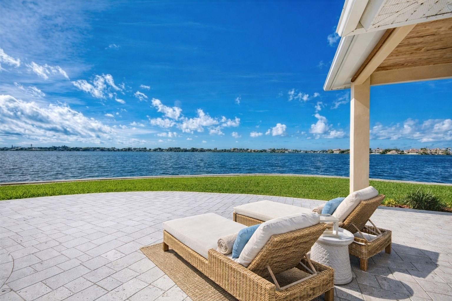 SOUTHPOINTE SHORES - Residential