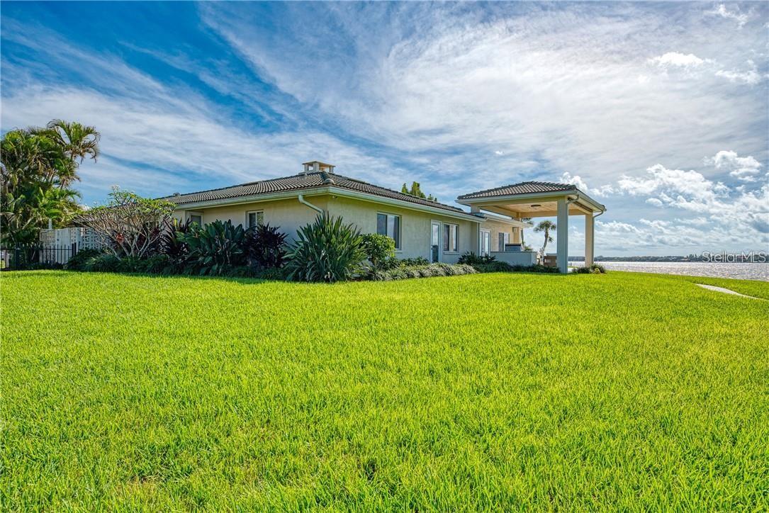 SOUTHPOINTE SHORES - Residential