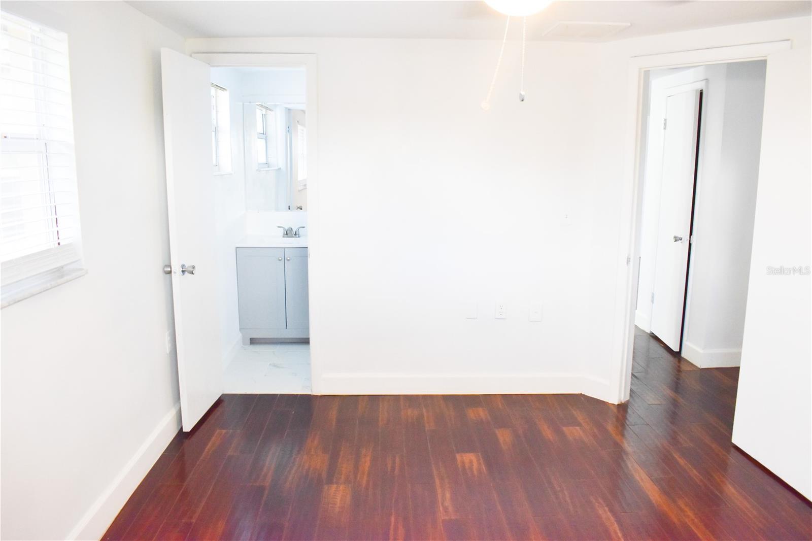 FOREST HILLS - Residential Lease