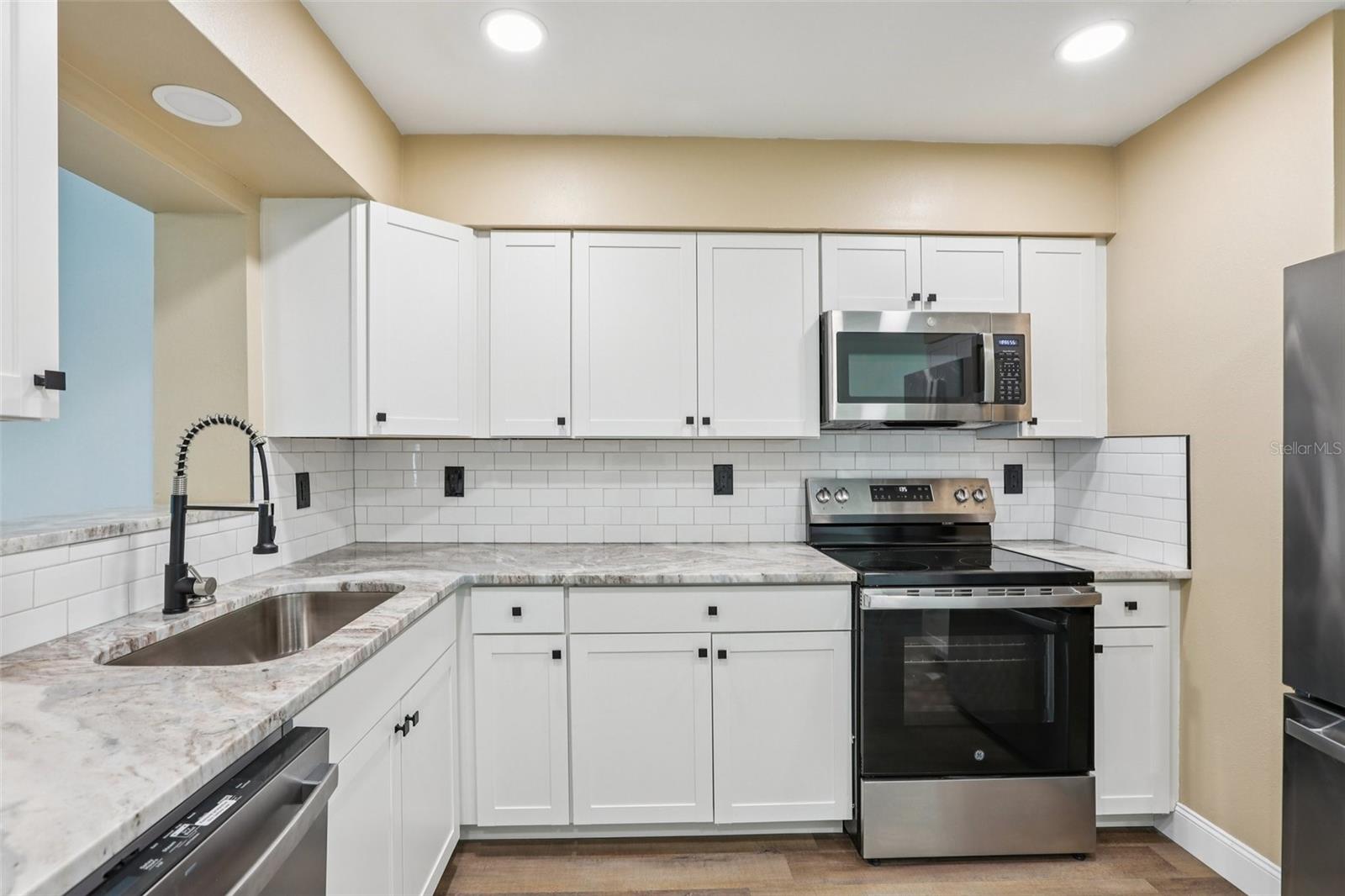 SPRING HILL - Residential