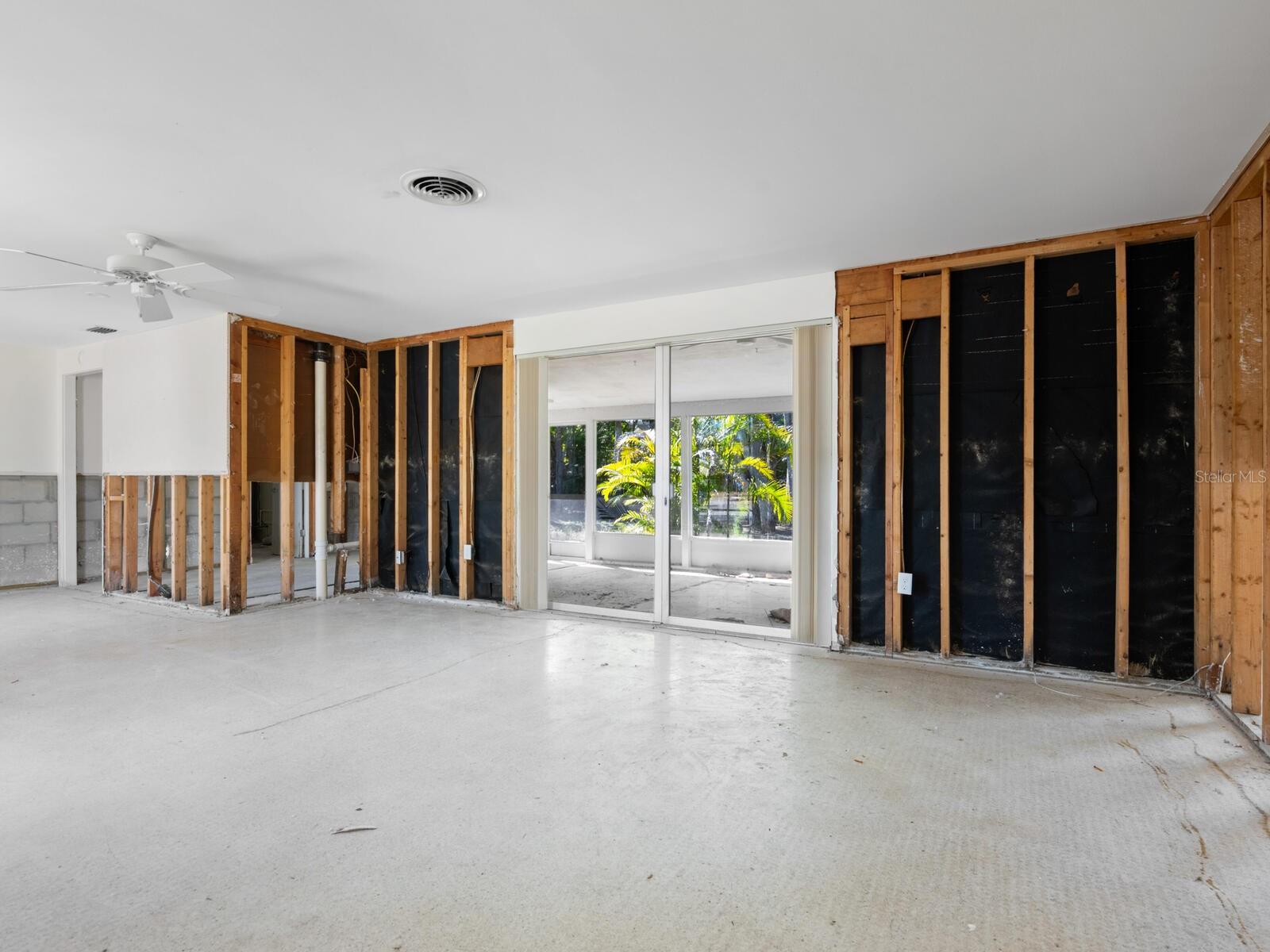 734 CANAL ROAD