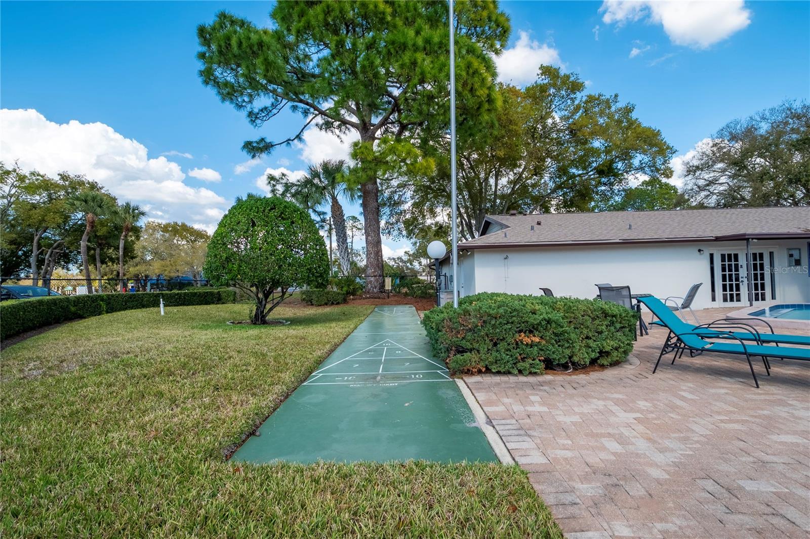 VILLAS AT COUNTRYSIDE THE - Residential