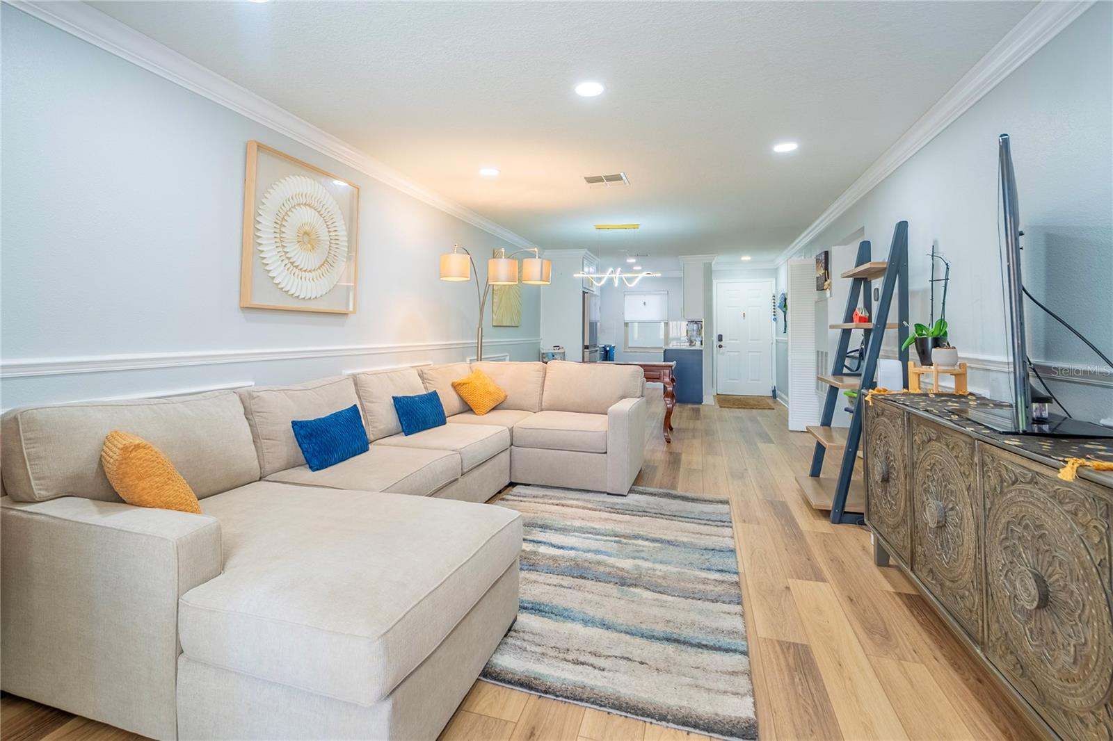 VILLAS AT COUNTRYSIDE THE - Residential