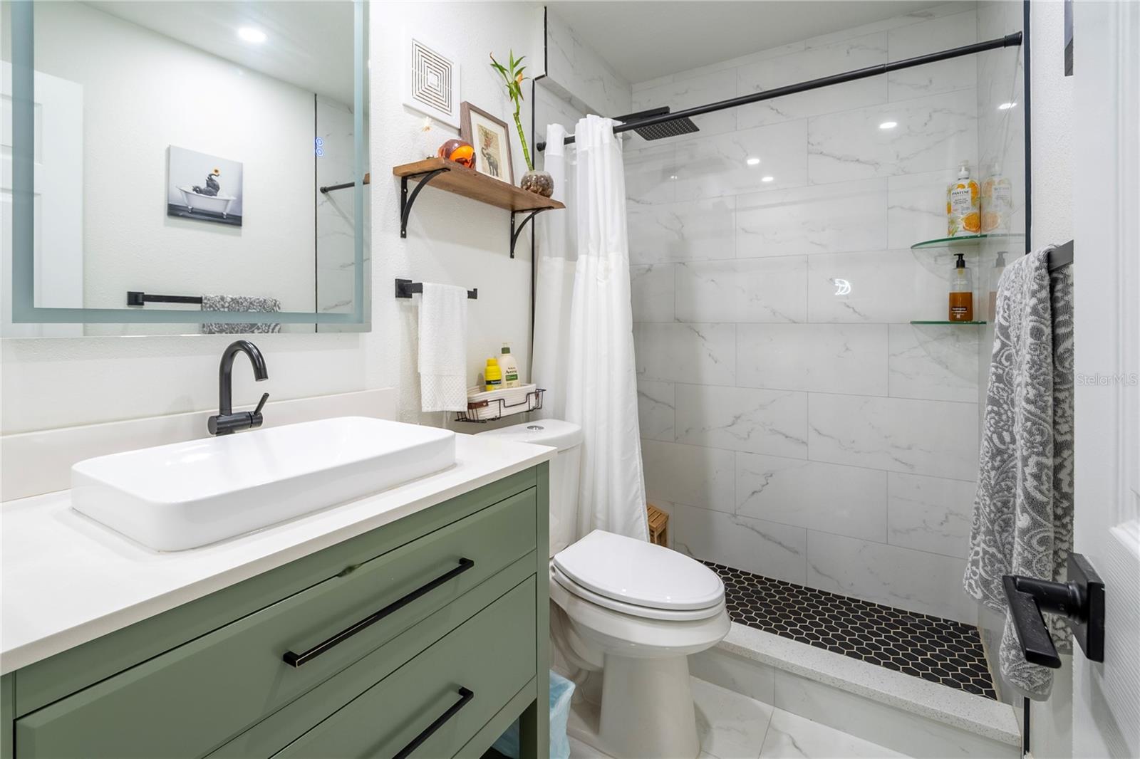 VILLAS AT COUNTRYSIDE THE - Residential