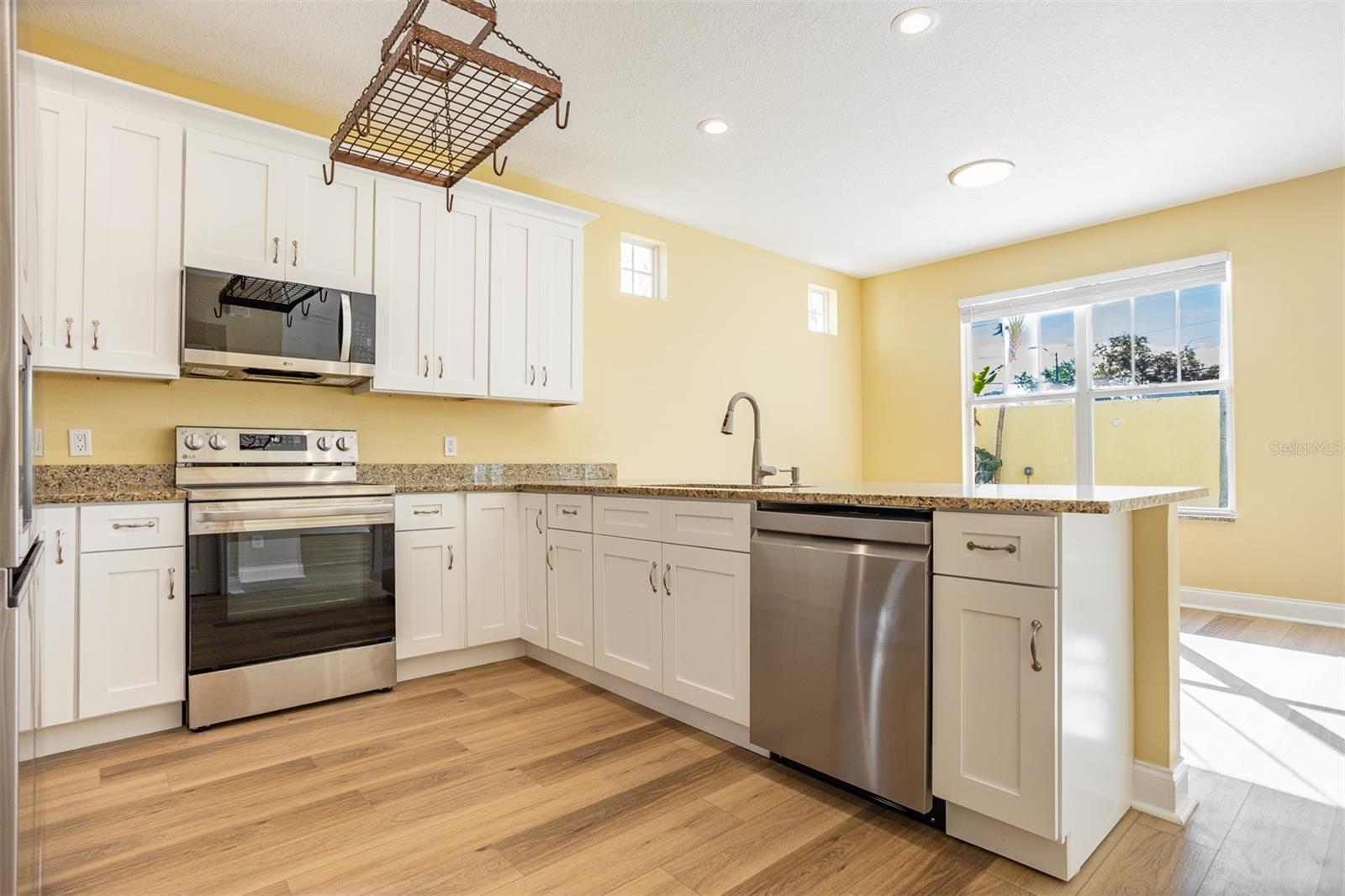 PALMA CEIA PARK - Residential Lease