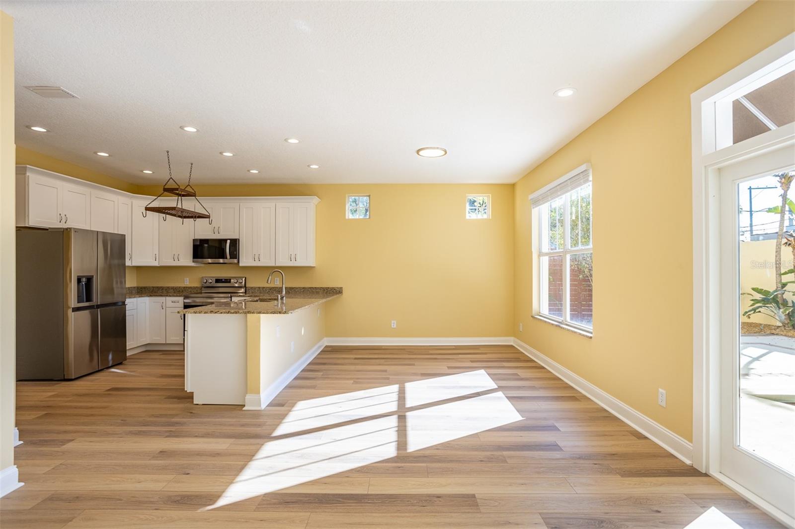 PALMA CEIA PARK - Residential Lease