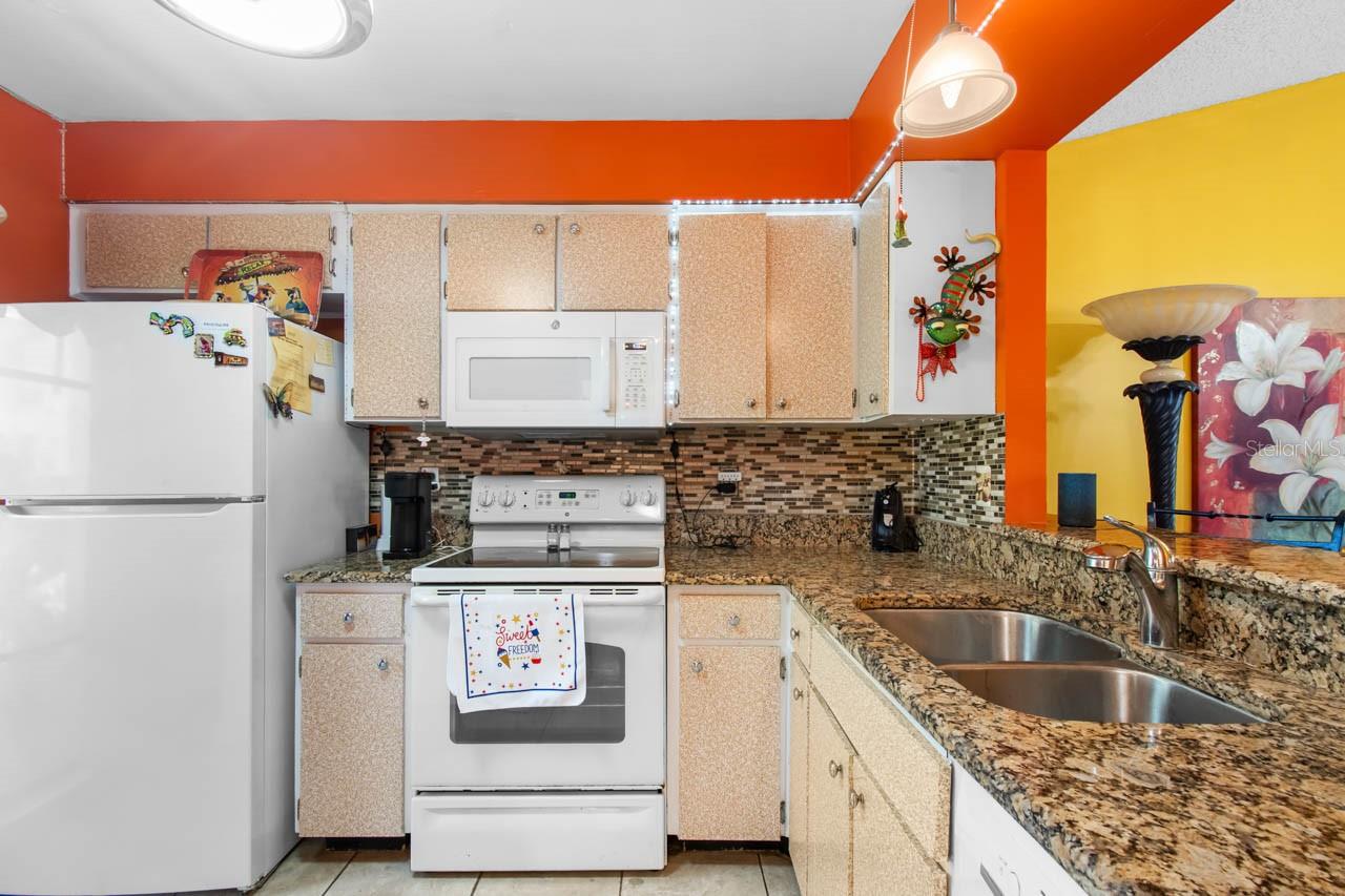 THE KNOLLS OF KINGS POINT II A - Residential