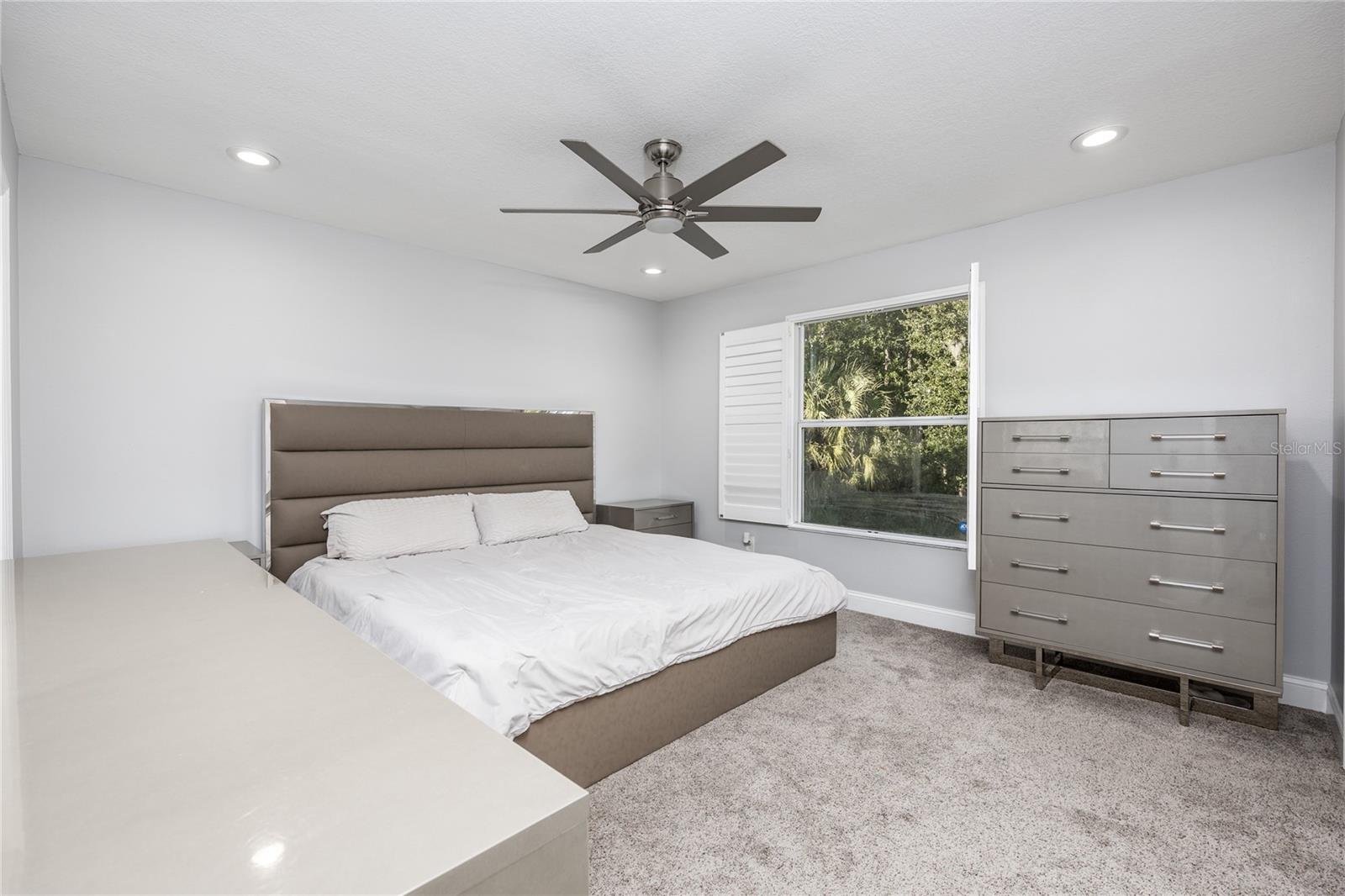 EDGEWATER AT GRAND OAKS PH 02 - Residential Lease