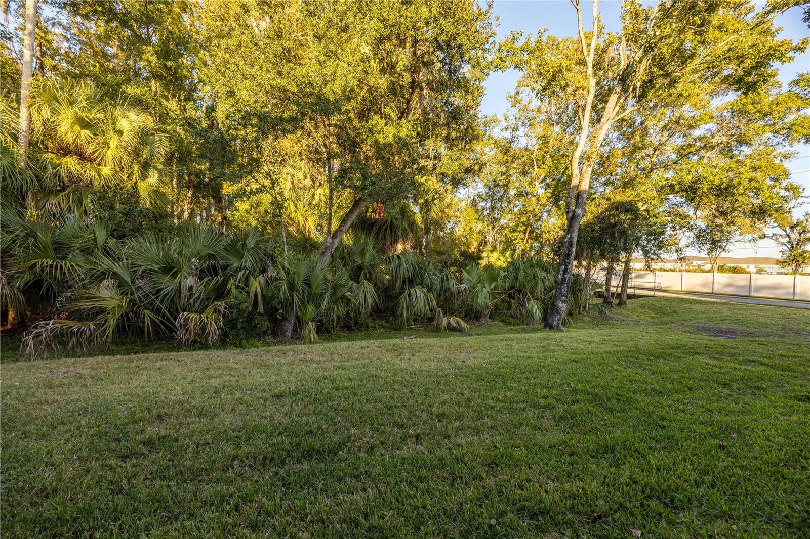 EDGEWATER AT GRAND OAKS PH 02 - Residential Lease